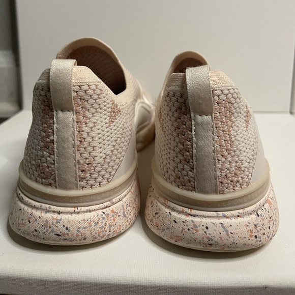 Women’s APL techloom bliss - Picture 6 of 8